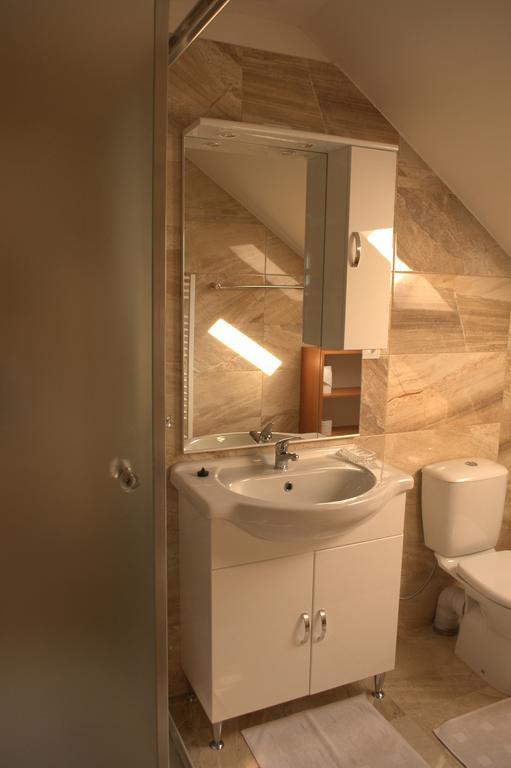 Hostinec Vo Visnovom Stará Turá Buitenkant foto